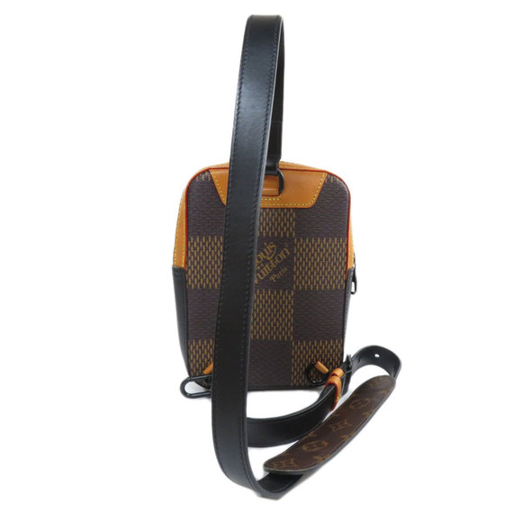 Louis Vuitton Amazon Sling Body Bag Monogram Canvas - Picture 2 of 9